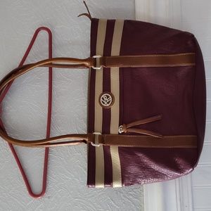 burgundy pocketbook